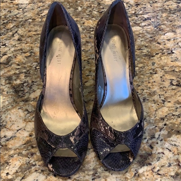 Nine West Shoes - Nine West size 10M snake skin pattern  high heels
